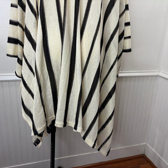Torrid One Size Ruana Cardigan Sweater Ivory & Black Stripe Kimono Poncho Boho - Picture 11 of 12